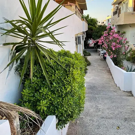 Neighborhood House * Stalida
